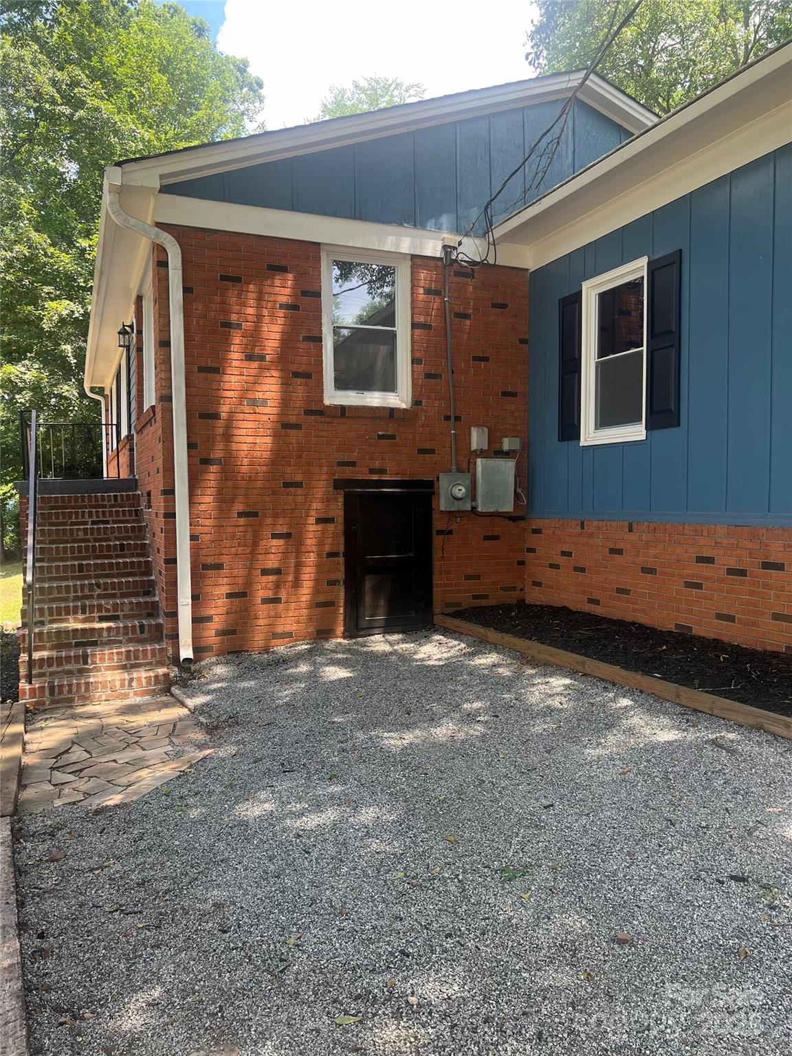 1320 Kings Circle