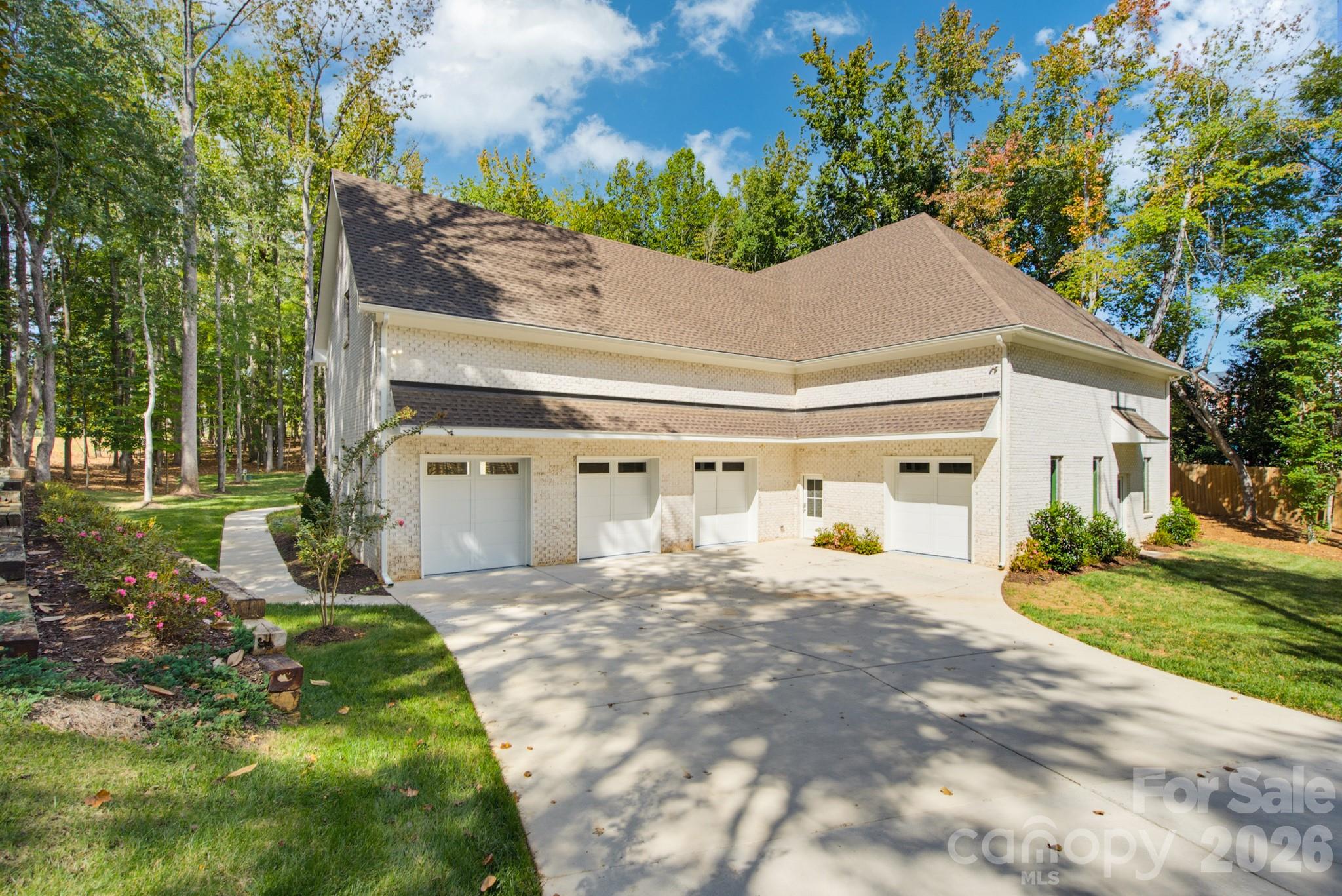 2507 Forest Lawn Drive