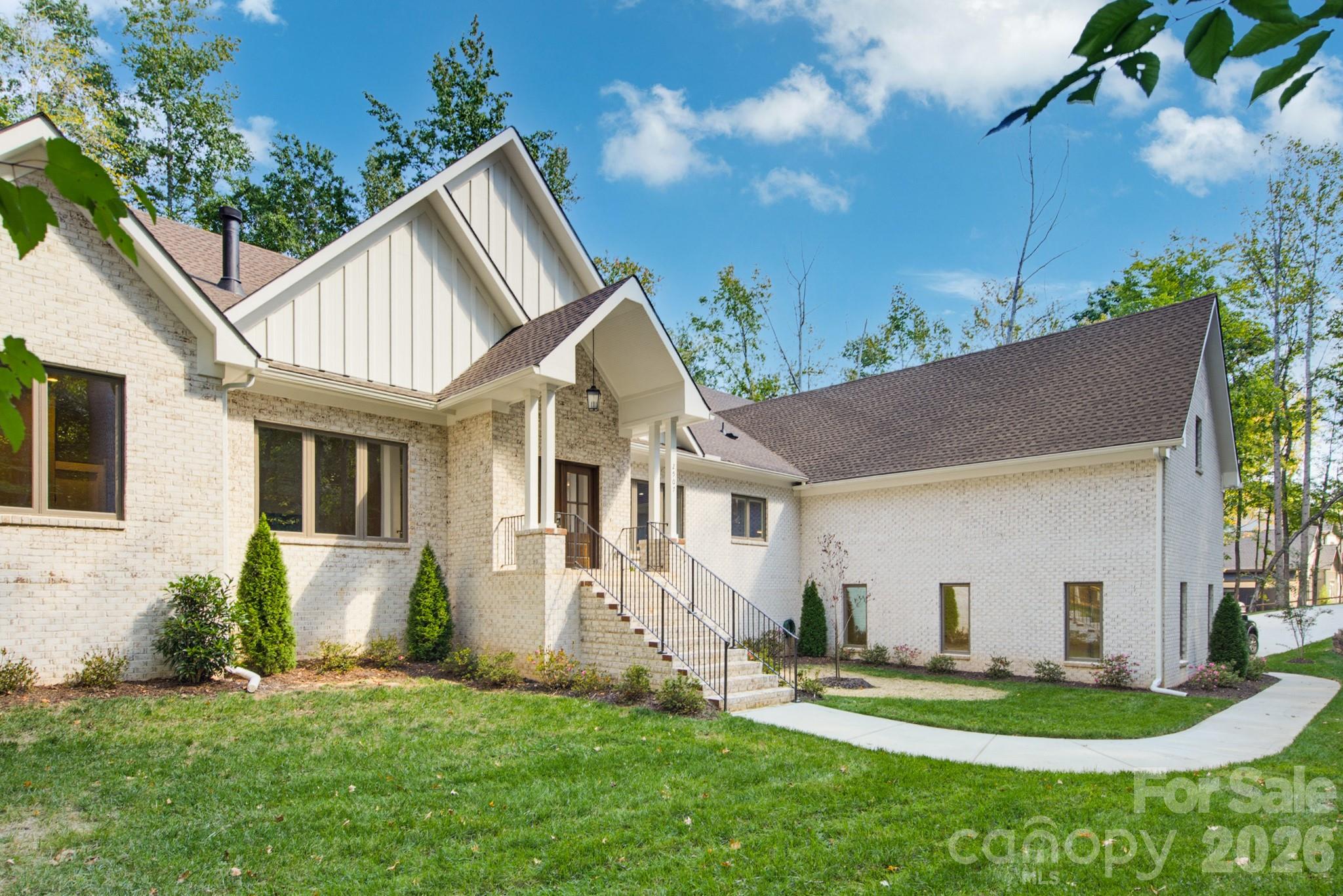 2507 Forest Lawn Drive