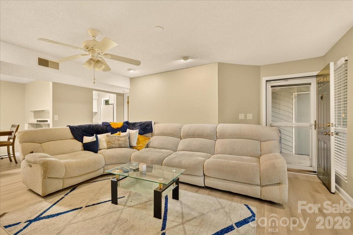 1608 Sharon Road W 47