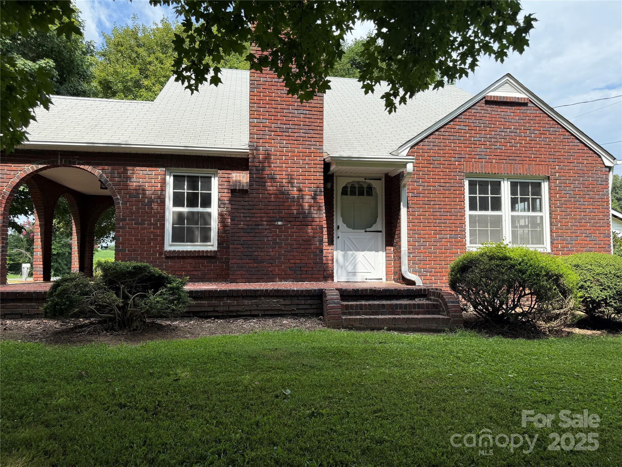 166 Bowles Road