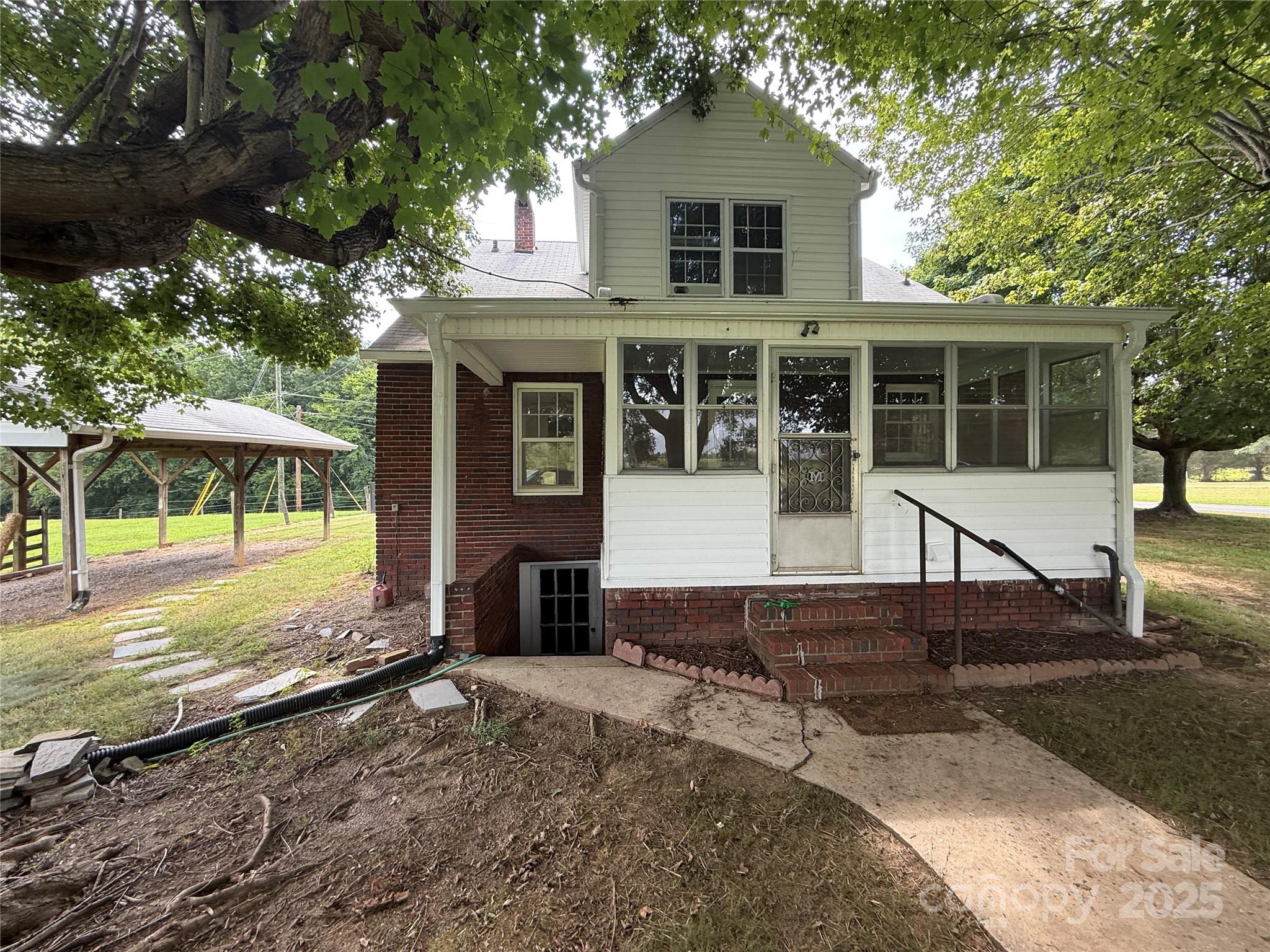 166 Bowles Road