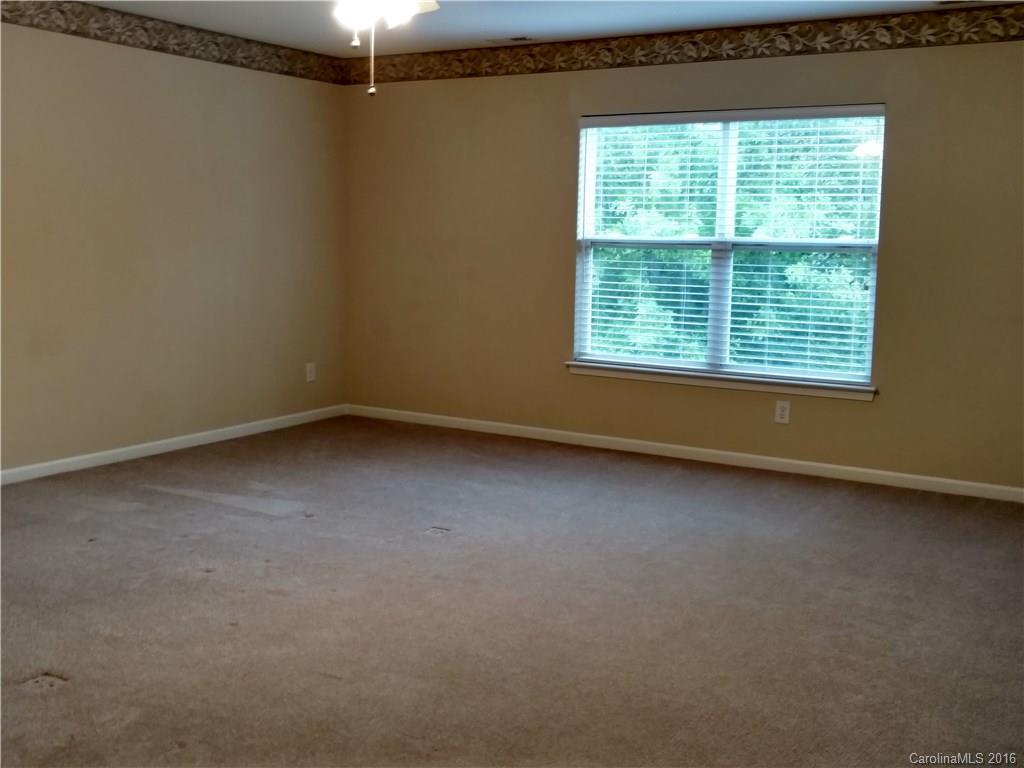 Sandy Pointe - Residential