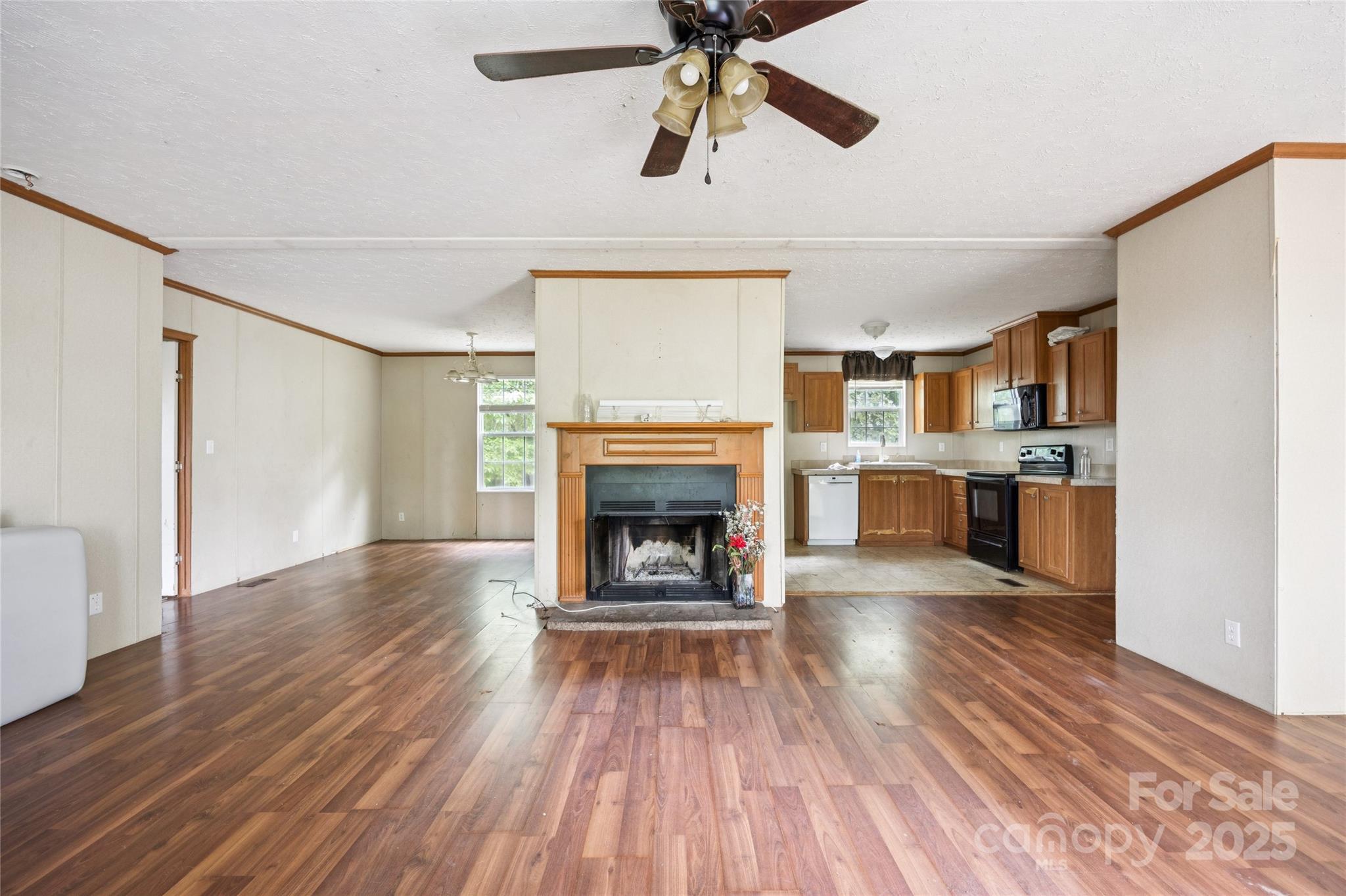 4066 General Howe Highway