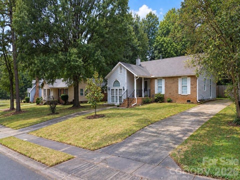 Photo of 6501 Old Meadow Road, Charlotte, NC 28227 (MLS # 4425844)