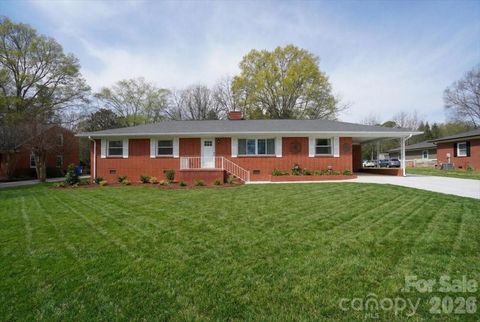 Photo of 345 S Magnolia Street, Mooresville, NC 28115 (MLS # 4361041)