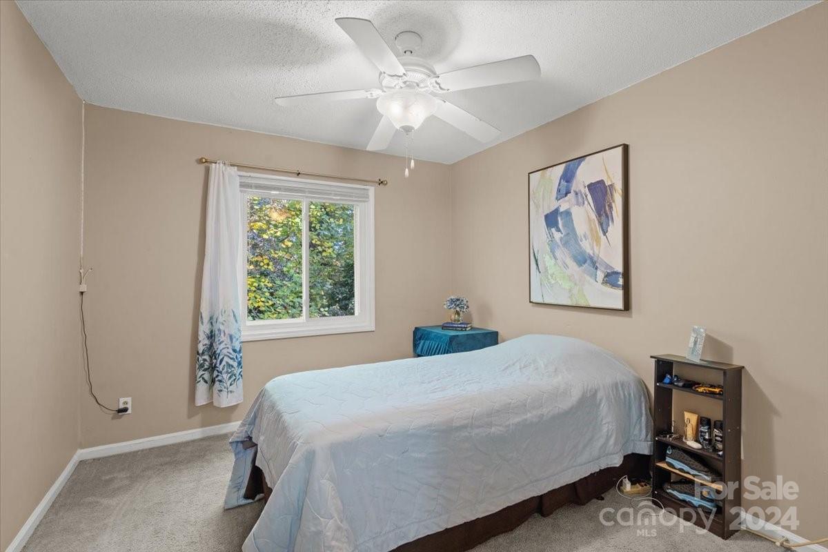 Sharon Lakes - Residential