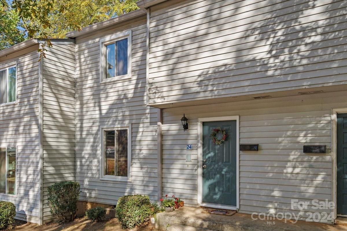 Sharon Lakes - Residential