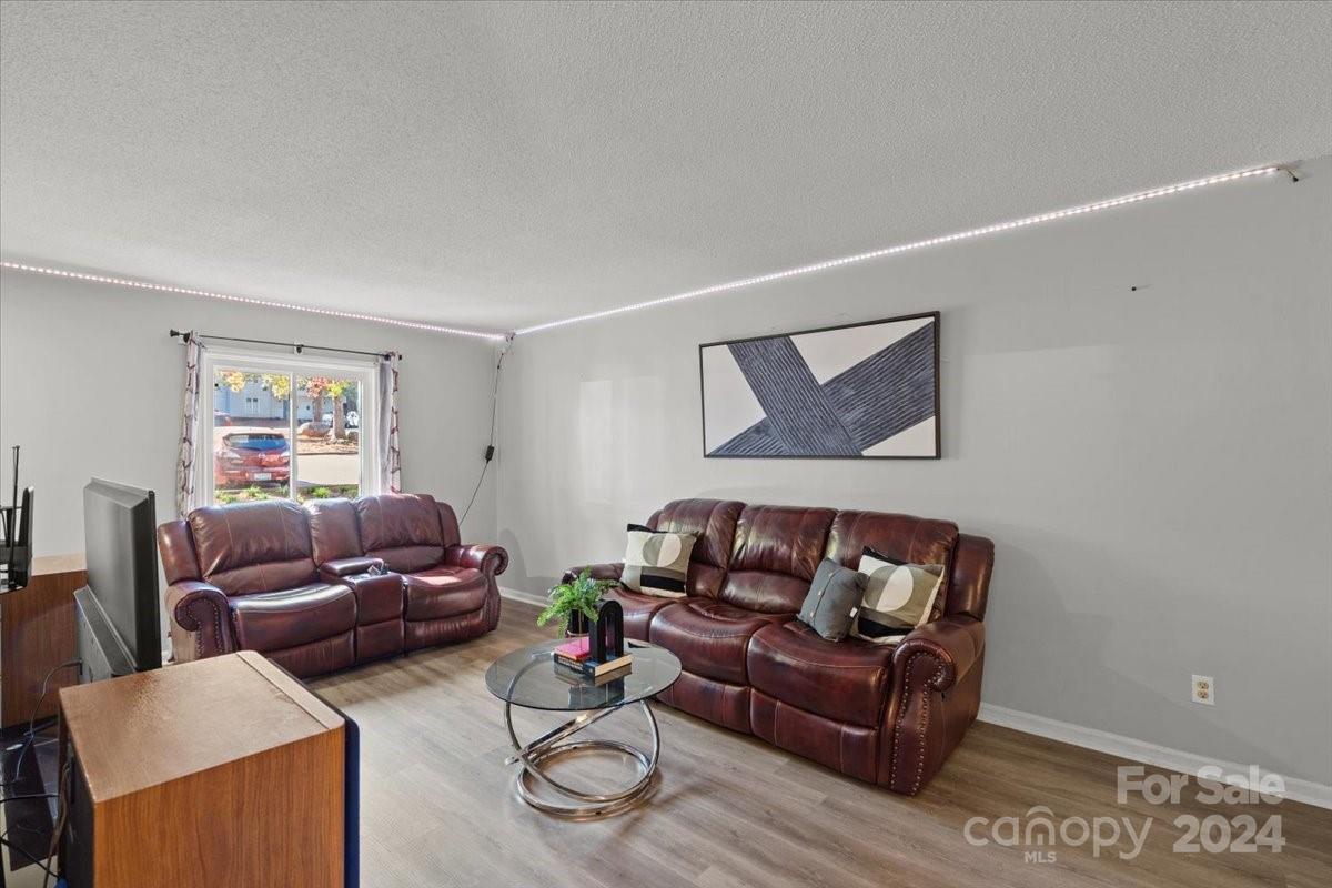 Sharon Lakes - Residential