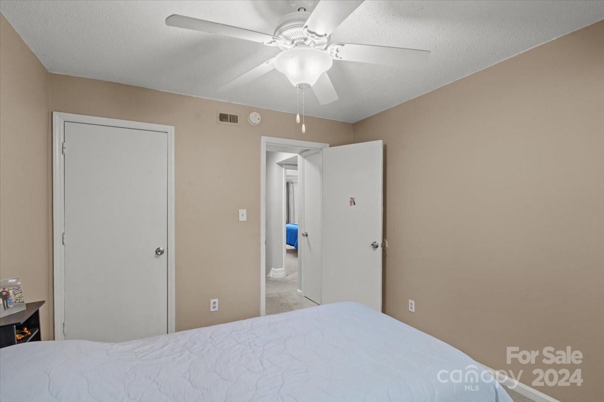 Sharon Lakes - Residential