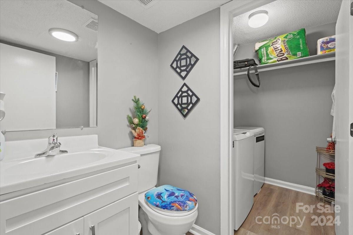 Sharon Lakes - Residential