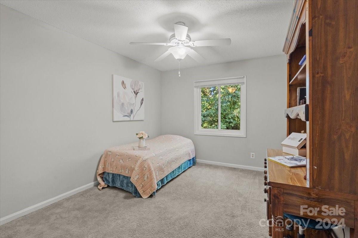 Sharon Lakes - Residential