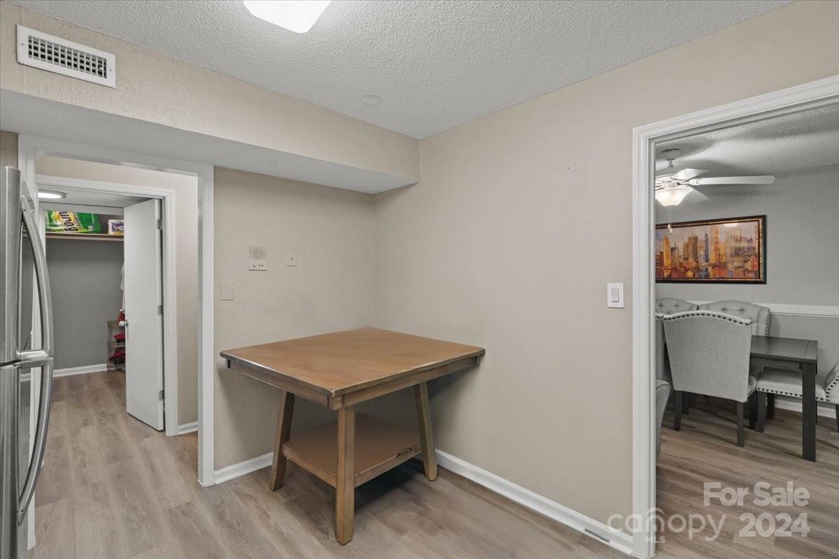 Sharon Lakes - Residential