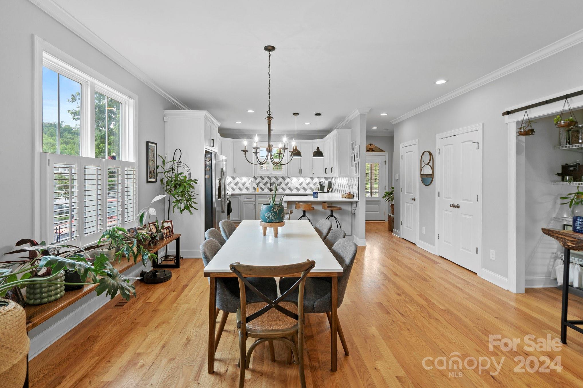 Riverside Drive - Residential