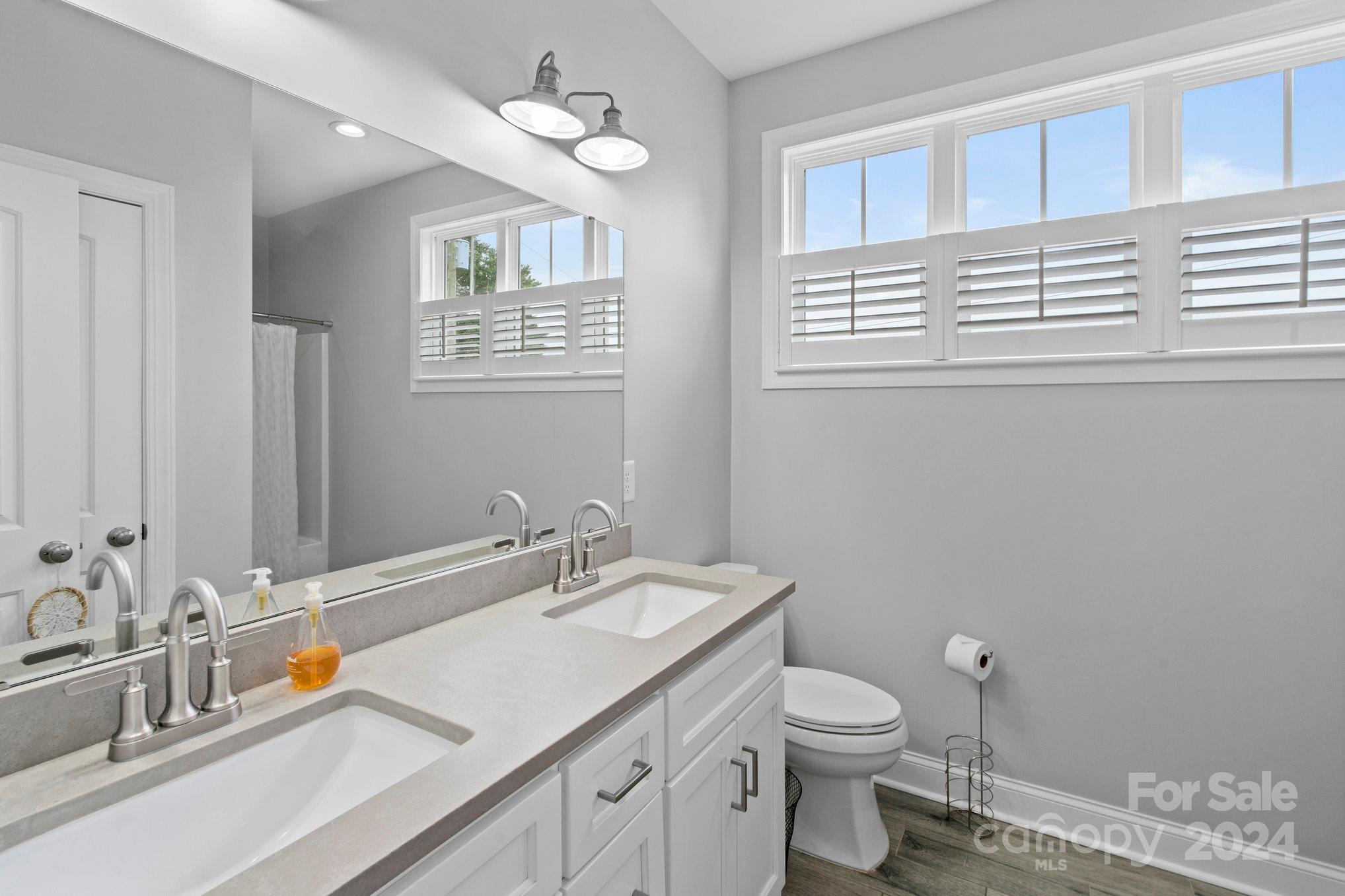 Riverside Drive - Residential