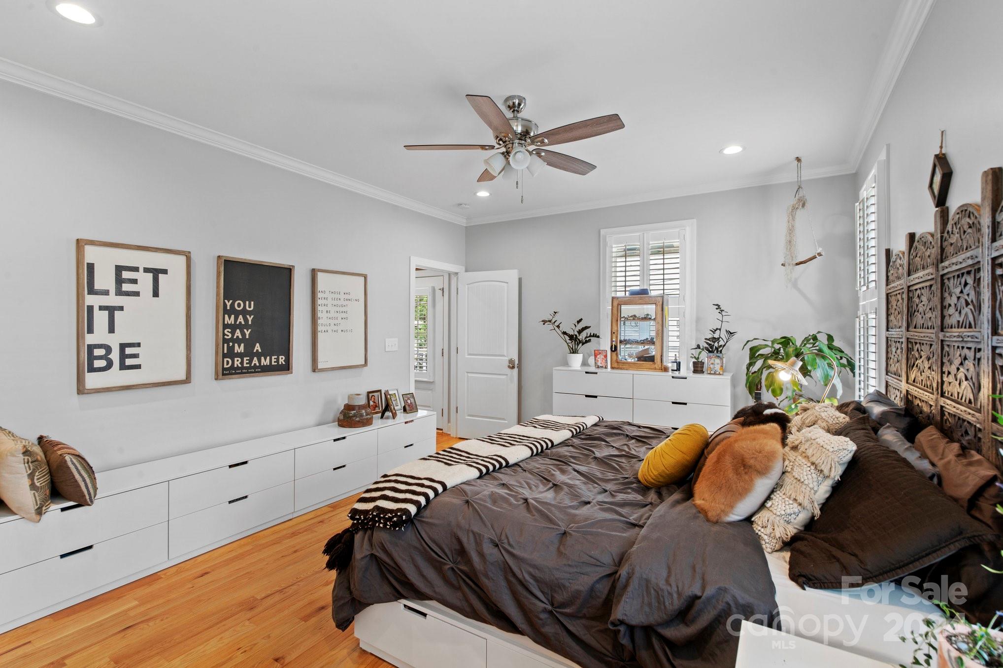 Riverside Drive - Residential