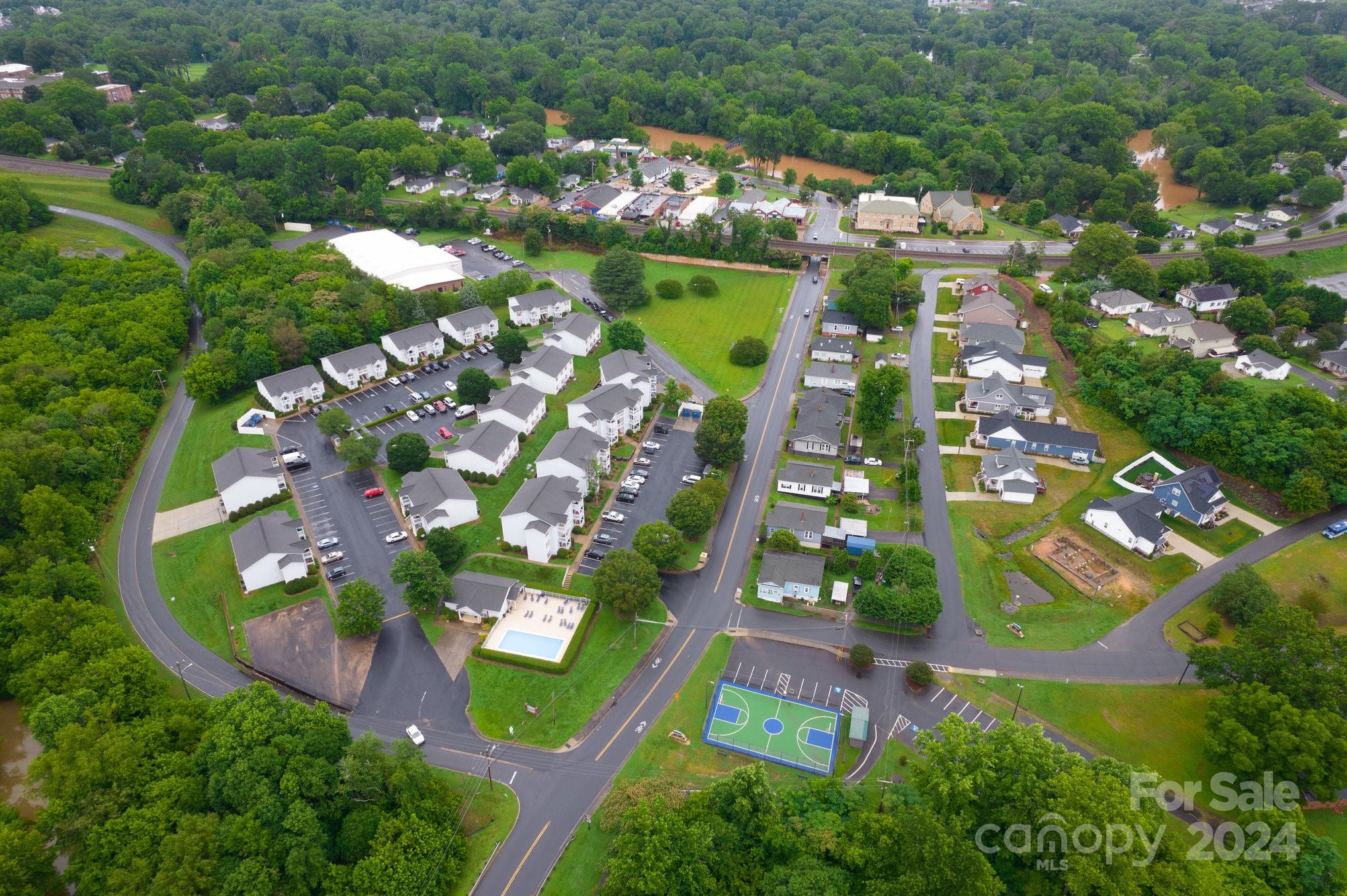 Riverside Drive - Residential