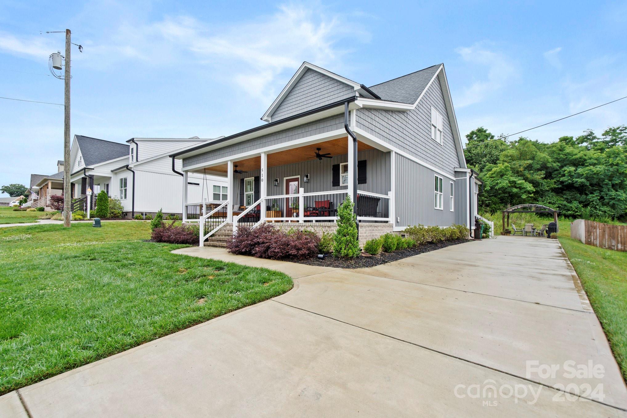 Riverside Drive - Residential