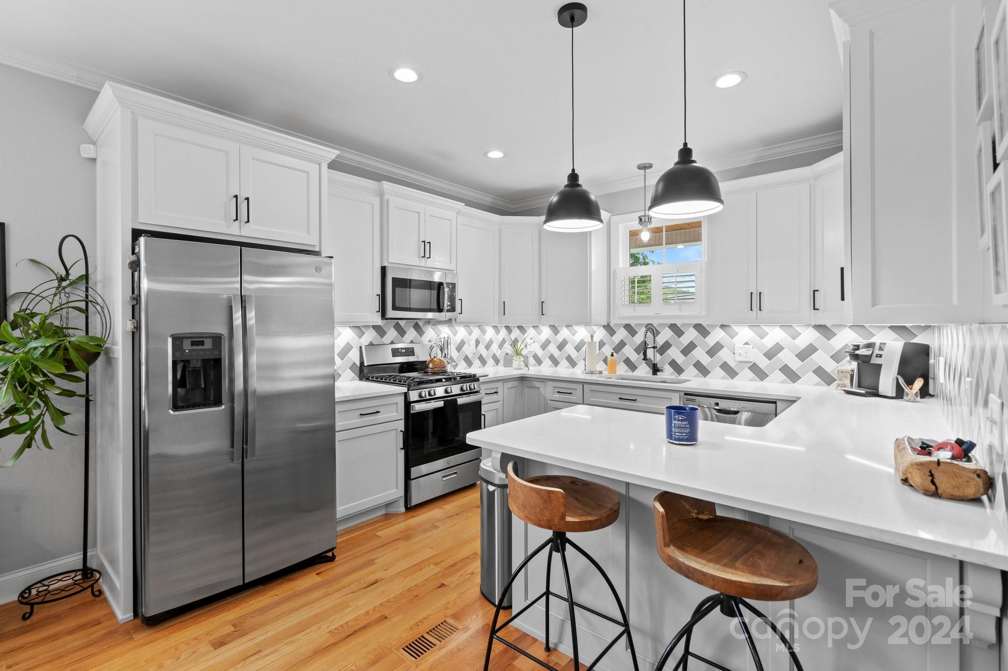 Riverside Drive - Residential