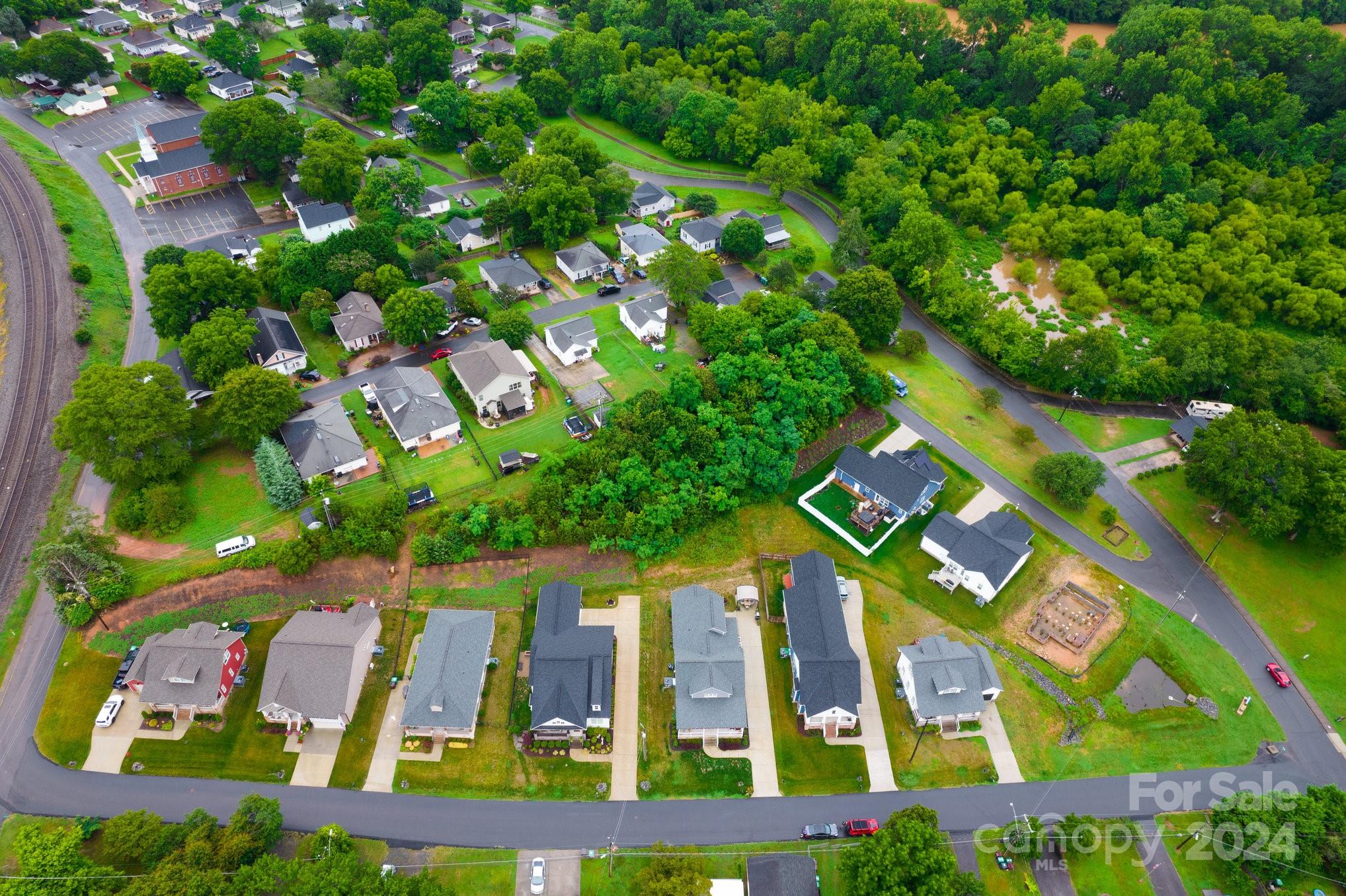 Riverside Drive - Residential