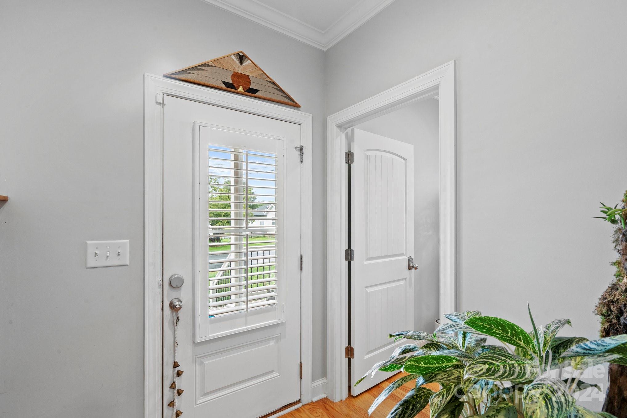 Riverside Drive - Residential