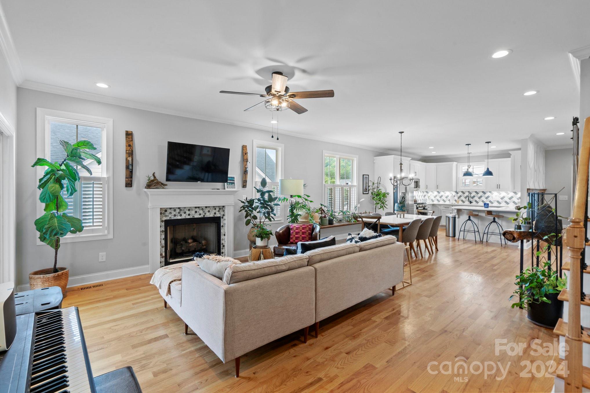 Riverside Drive - Residential