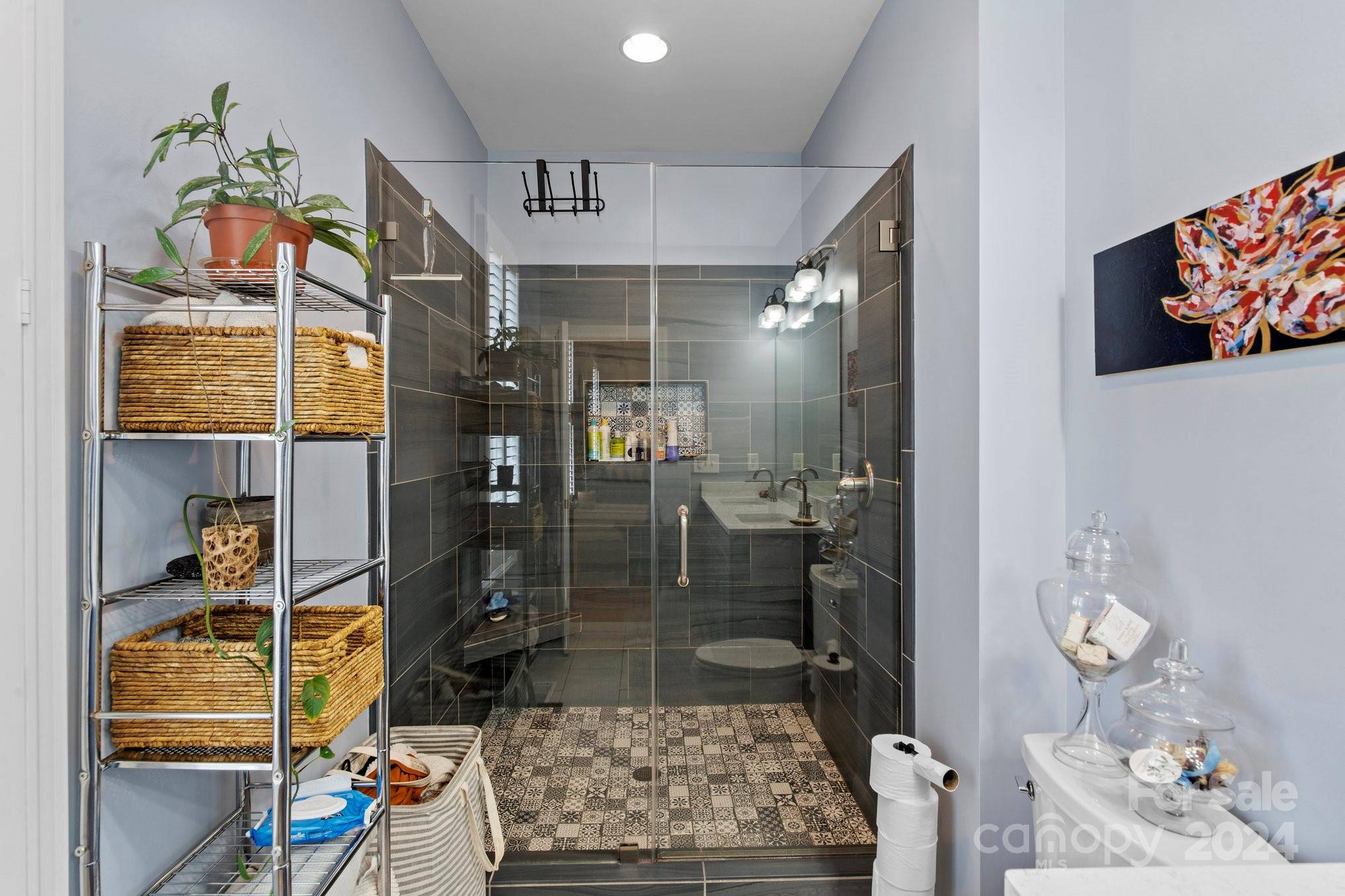 Riverside Drive - Residential