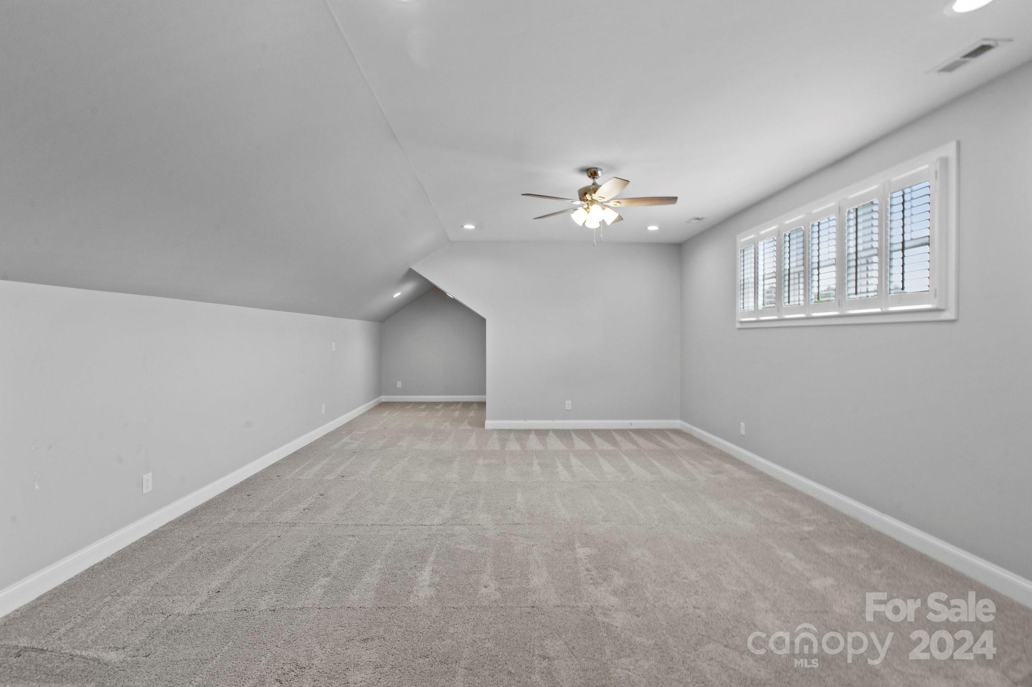 Riverside Drive - Residential