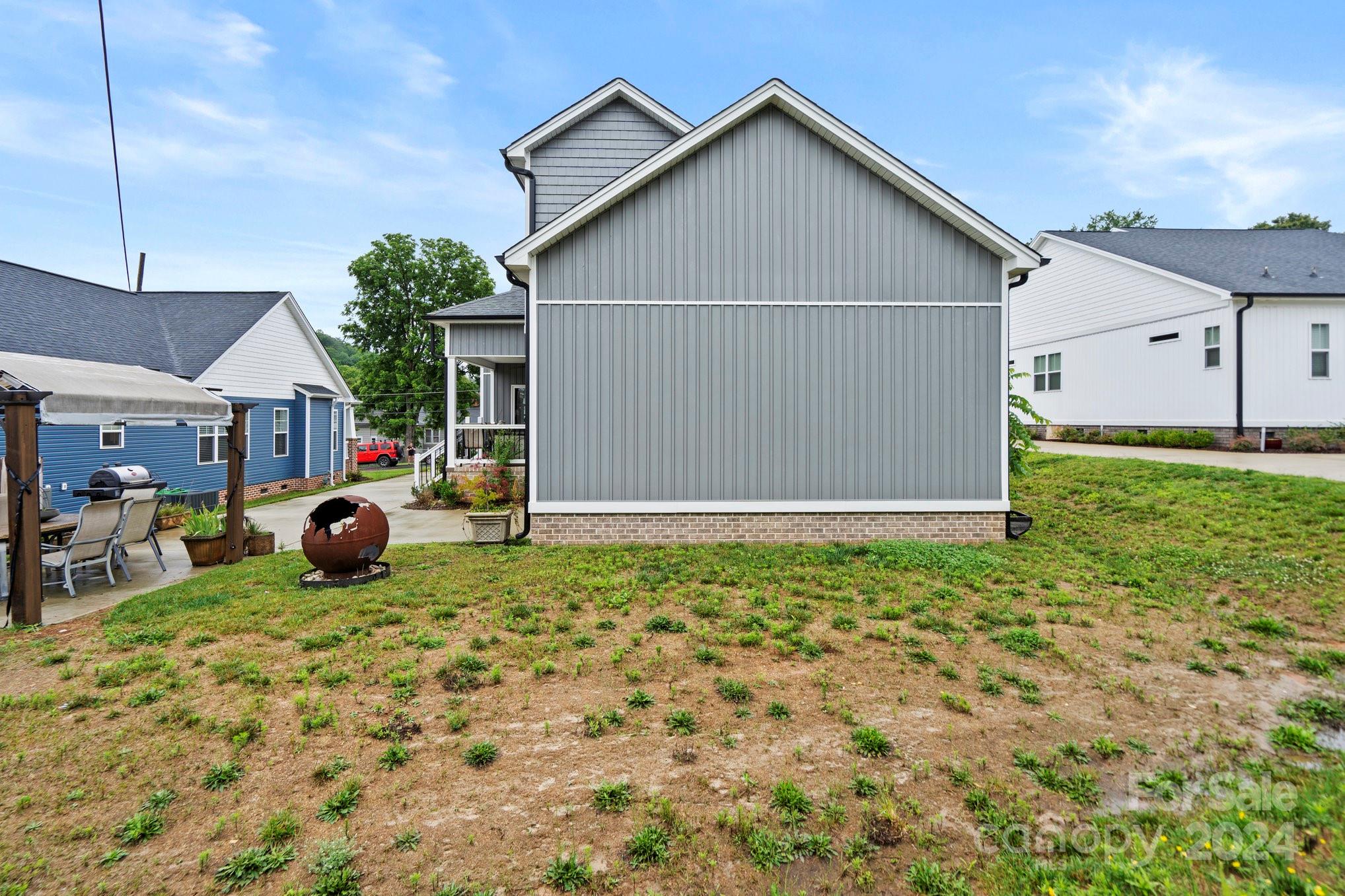 Riverside Drive - Residential