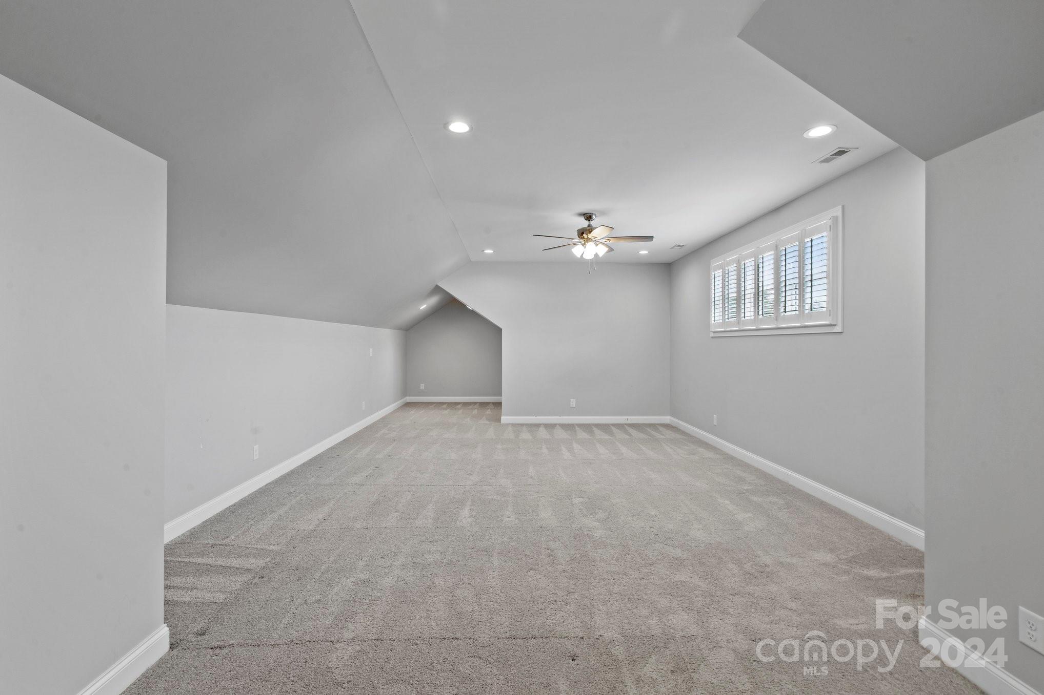 Riverside Drive - Residential