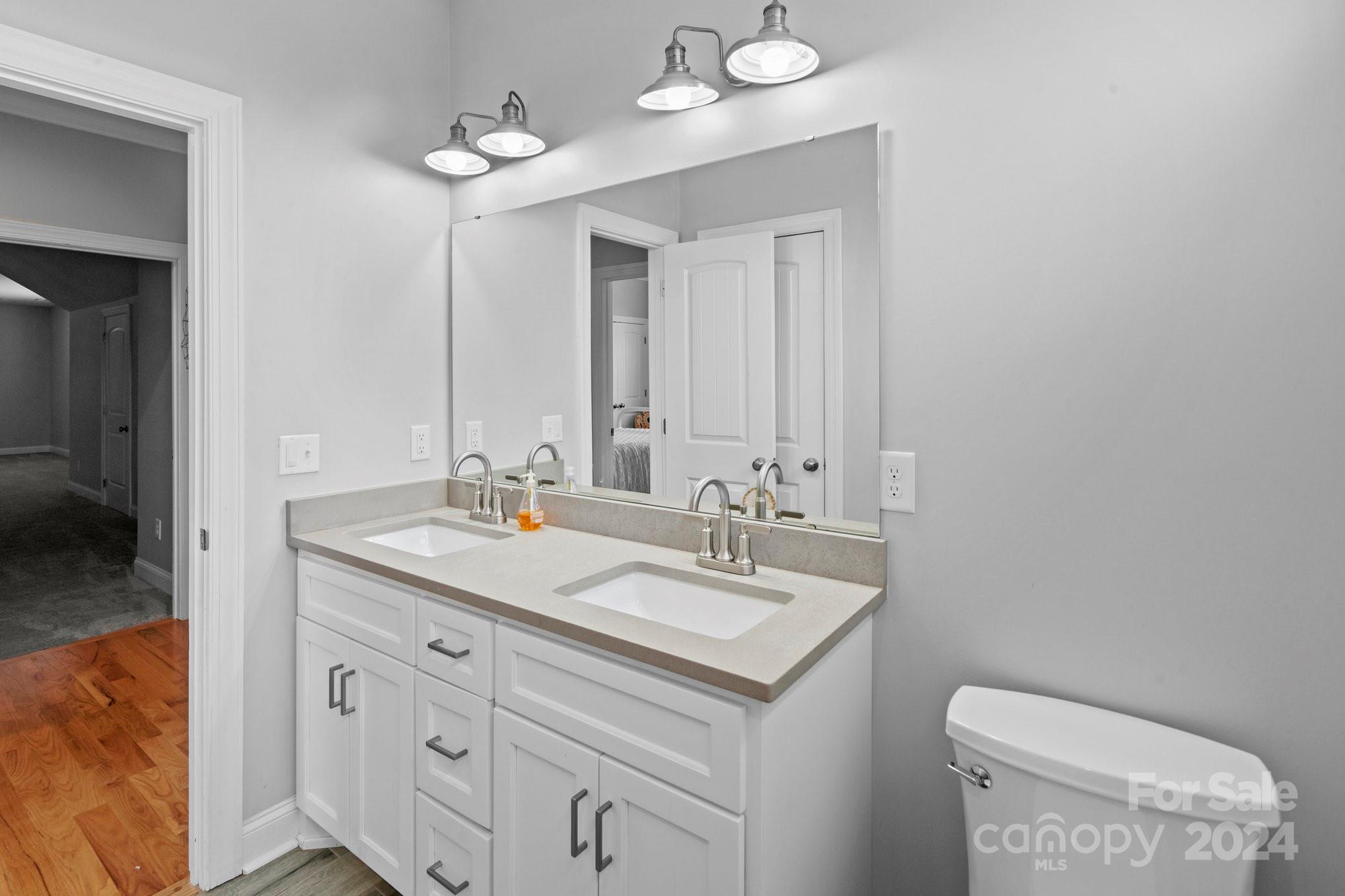 Riverside Drive - Residential