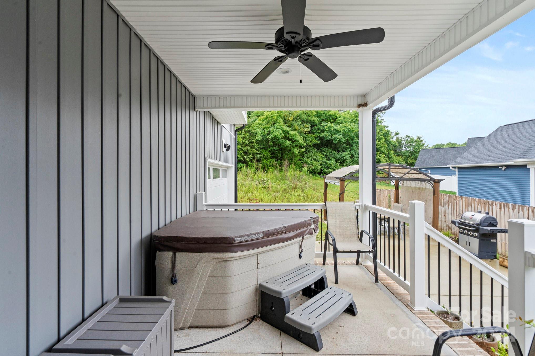 Riverside Drive - Residential