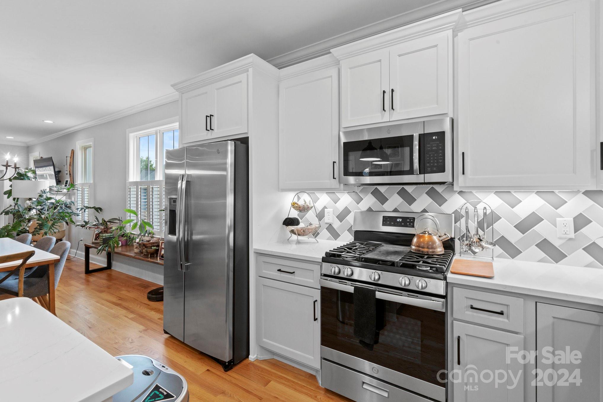 Riverside Drive - Residential