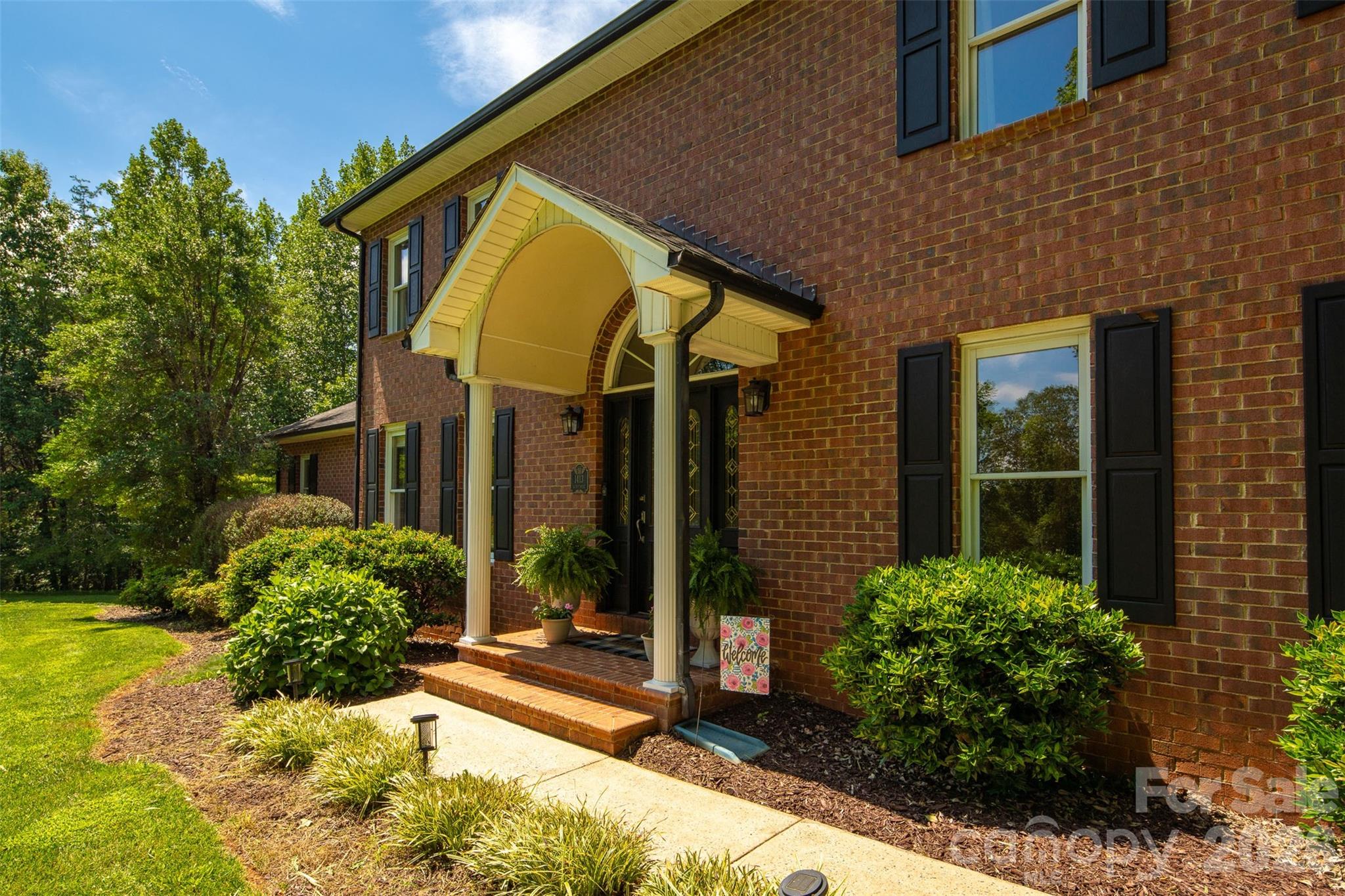 1413 Windemere Lane