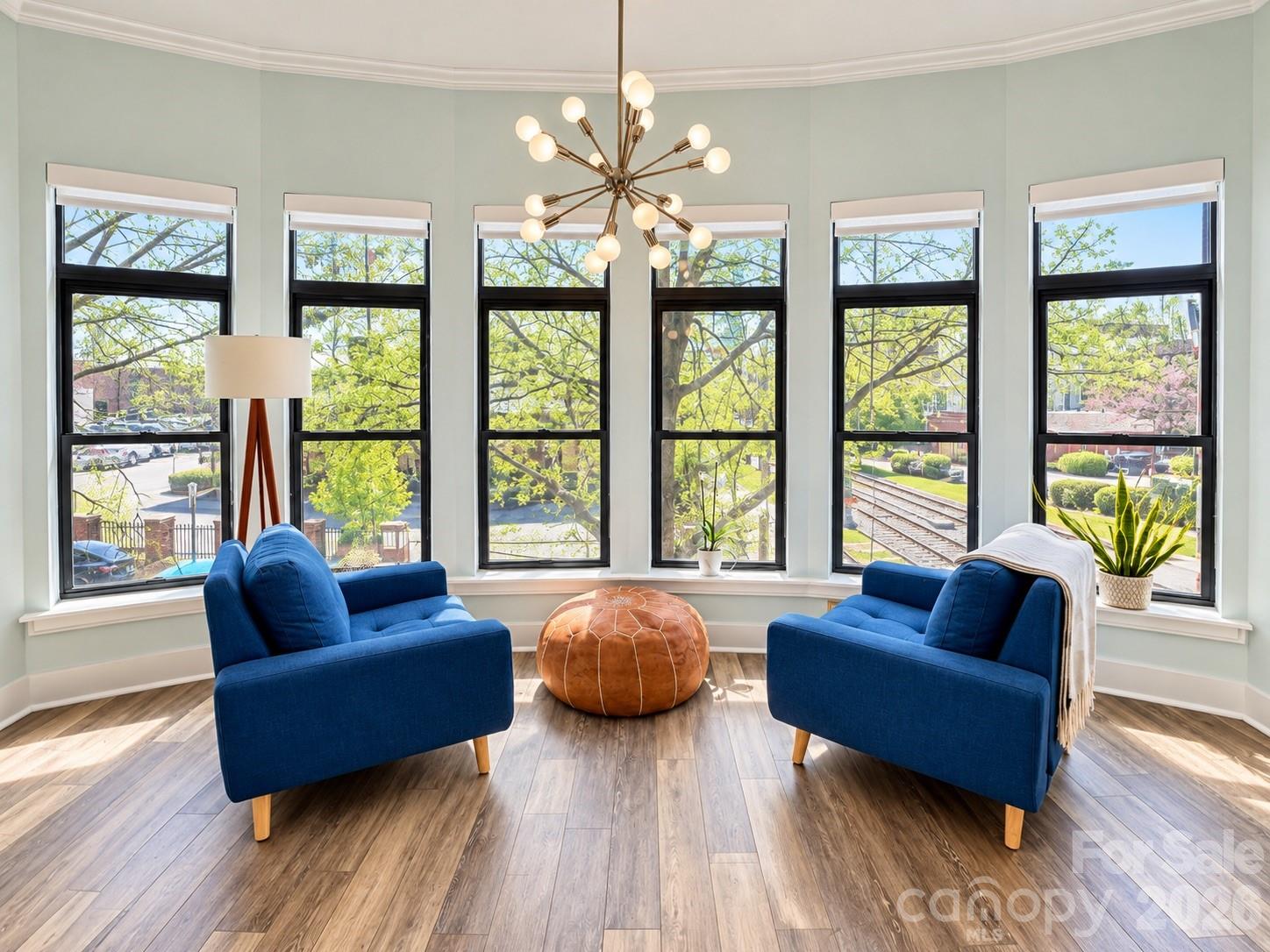 115 E Park Avenue 201