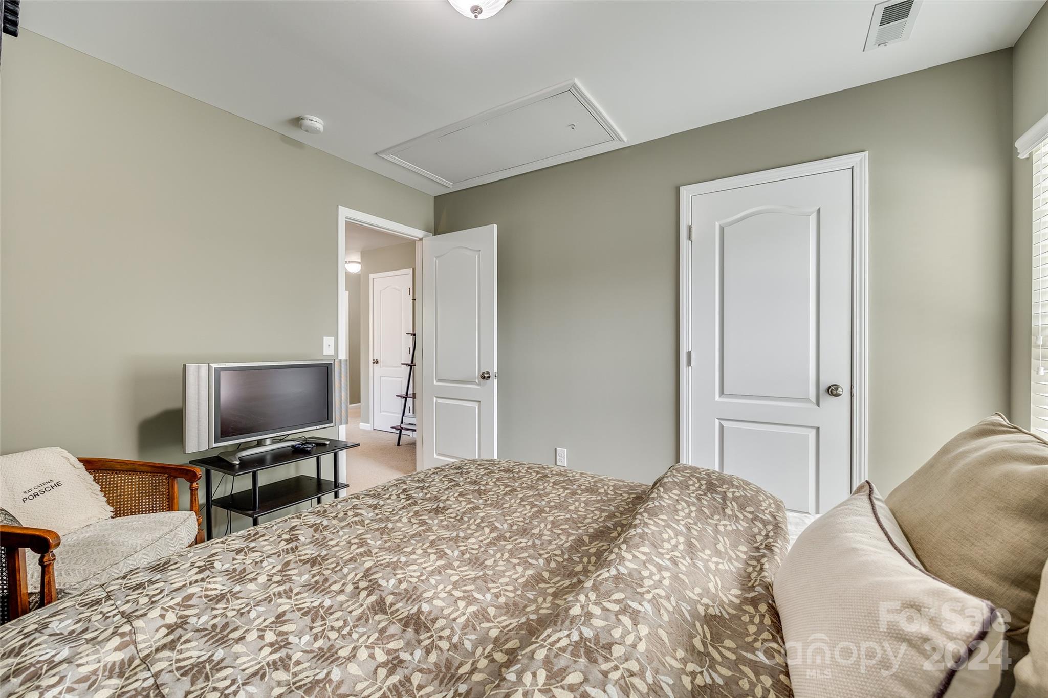 Traditions - Residential