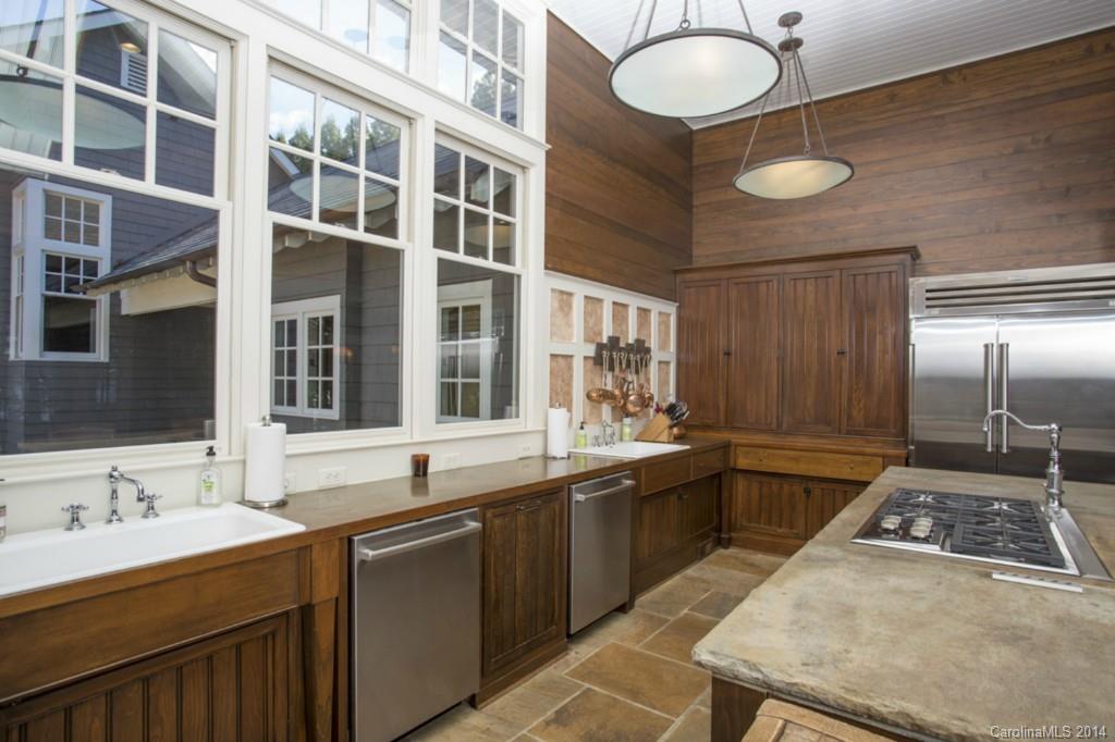 The Peninsula - Residential