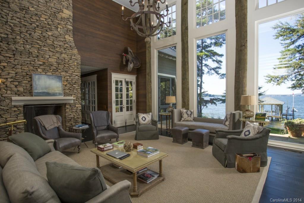 The Peninsula - Residential