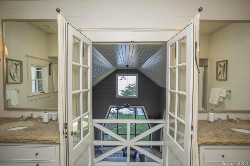 The Peninsula - Residential