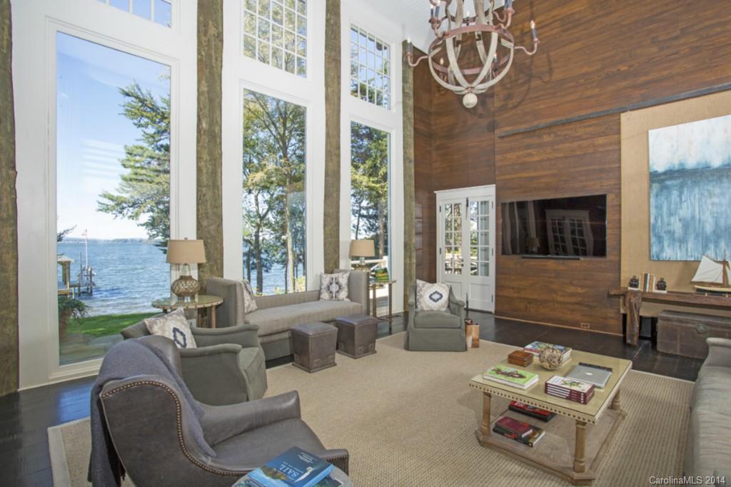 The Peninsula - Residential