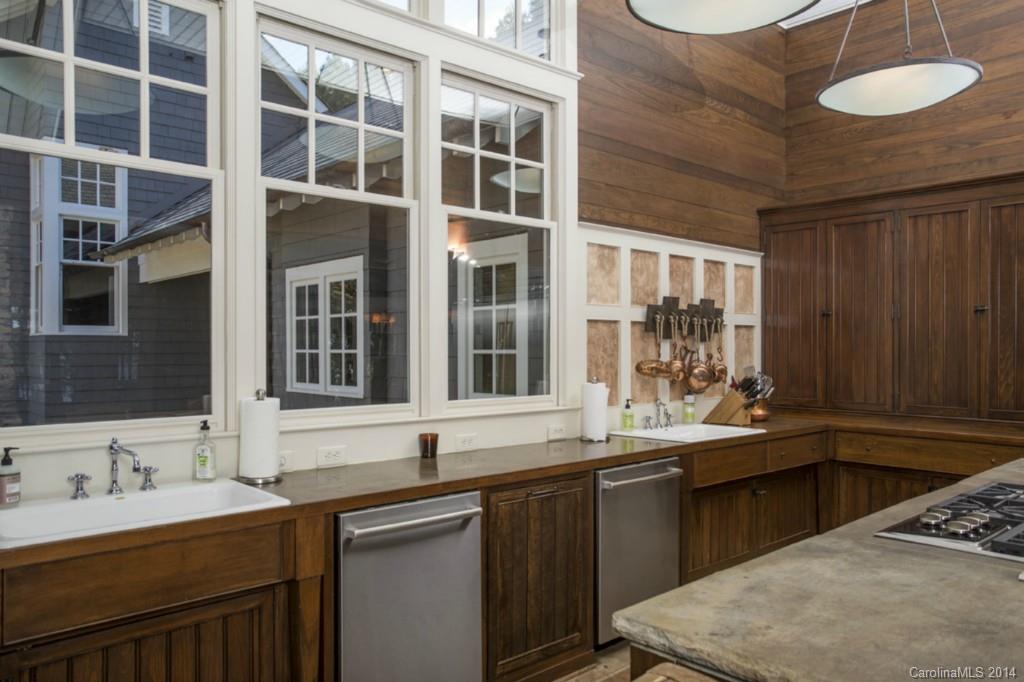 The Peninsula - Residential