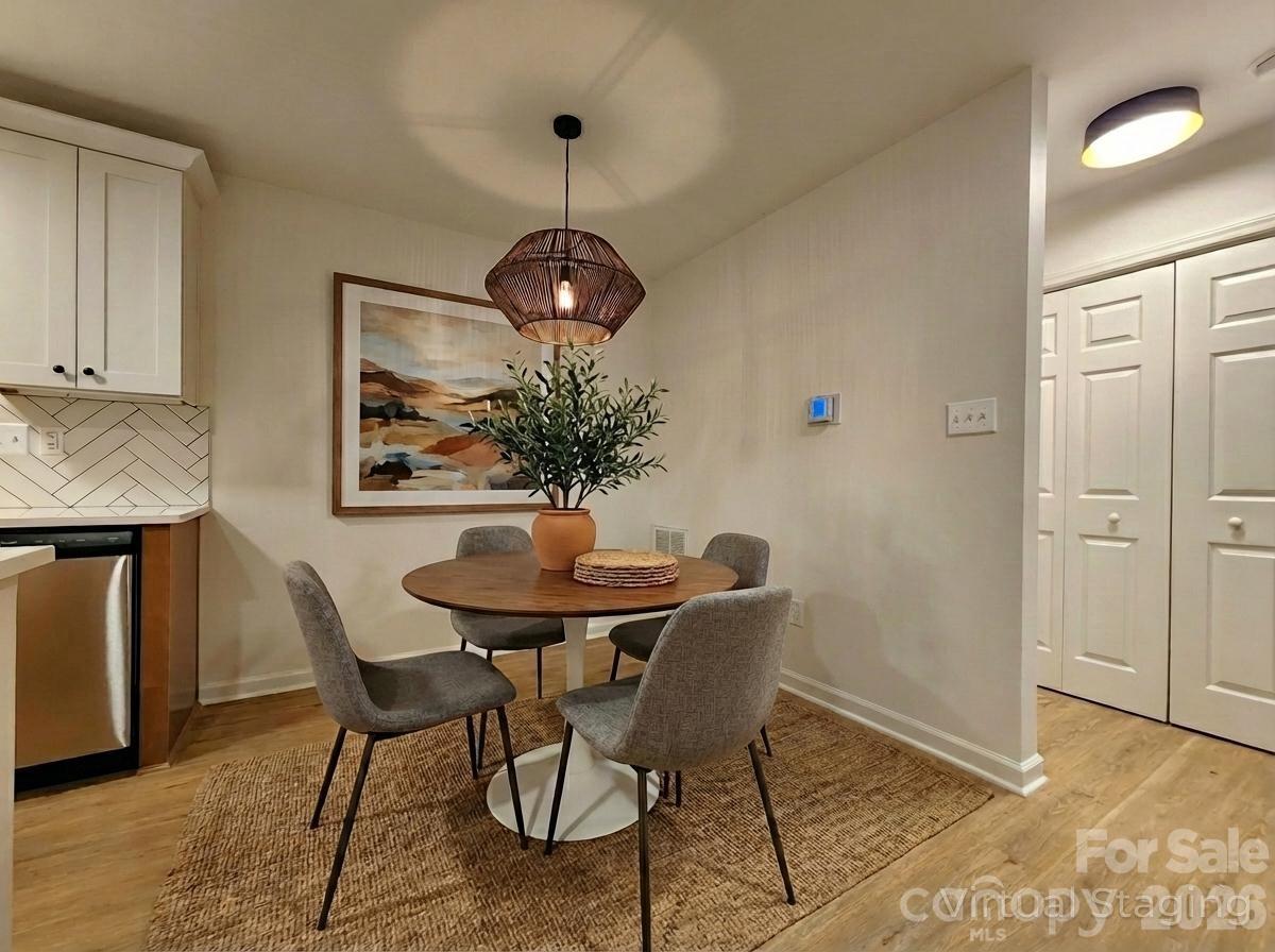 8635 Crows Nest Lane