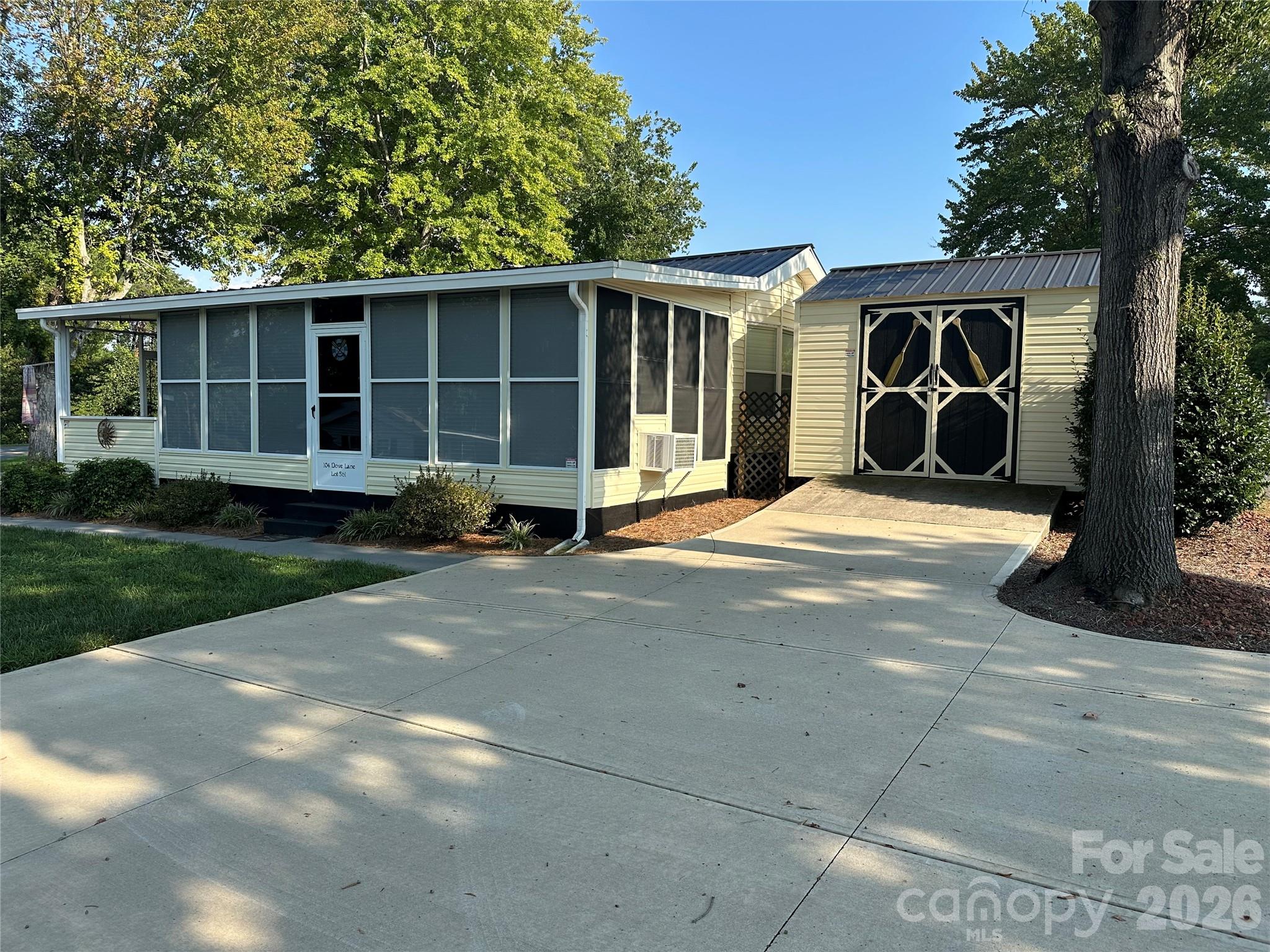 104 Dove Lane