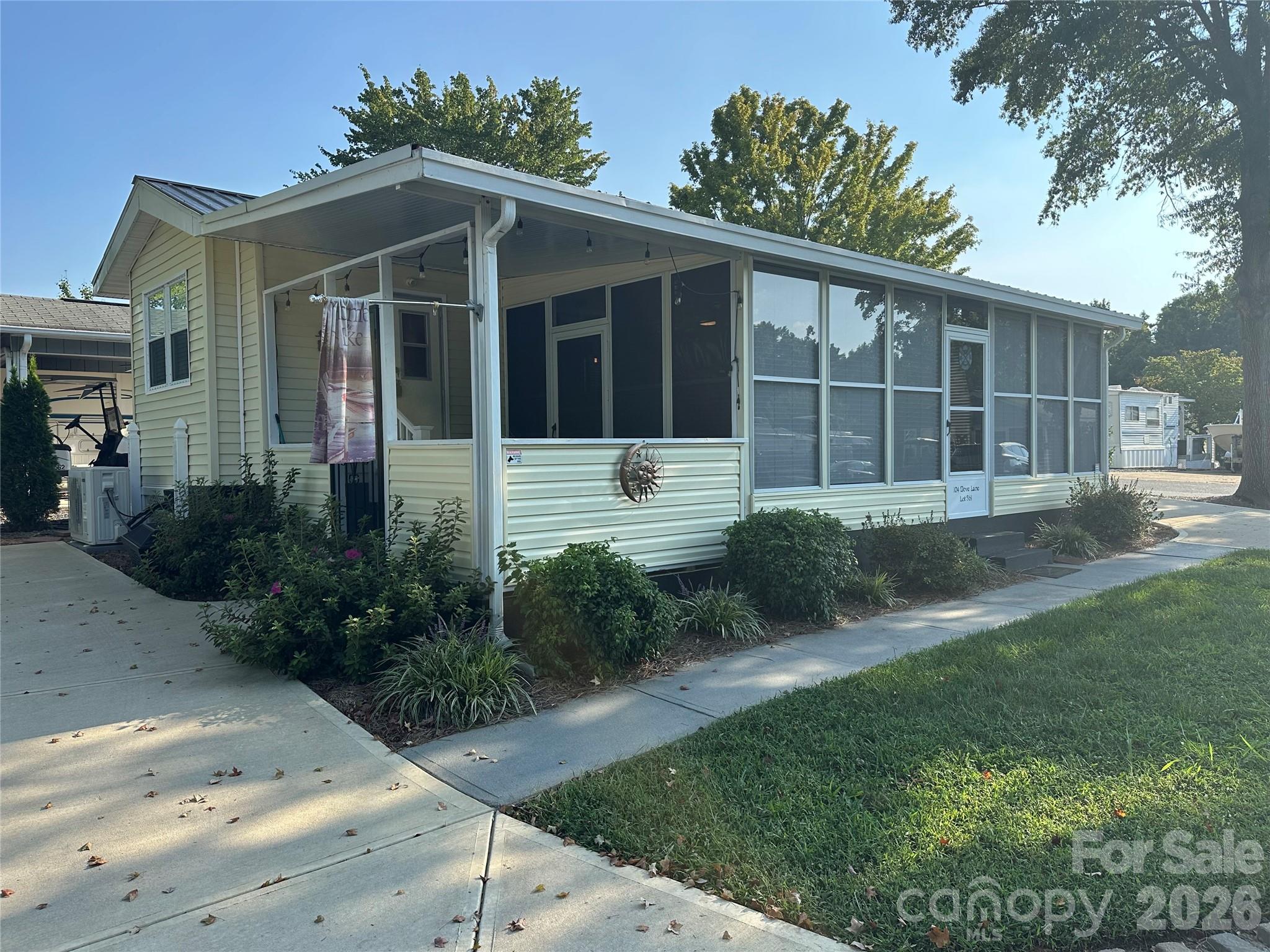 104 Dove Lane