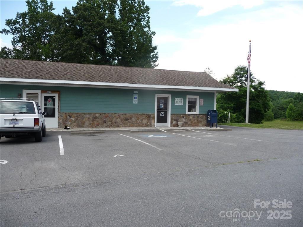 18, 40, 90 Glade Valley Church Road