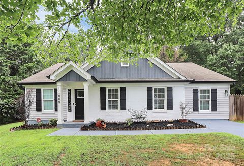 11609 Chadburn Lane Charlotte NC 28215