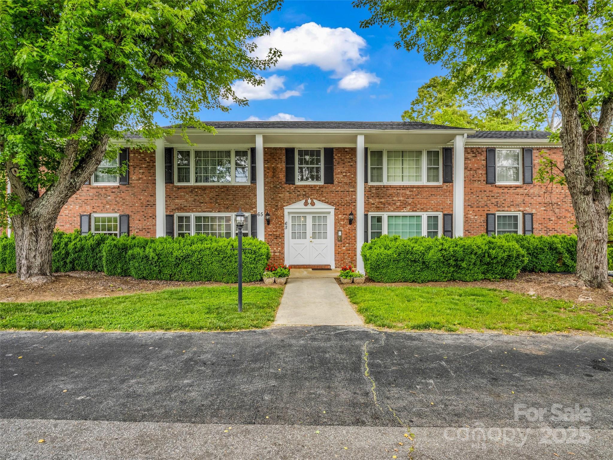 65 Brookside Drive 35