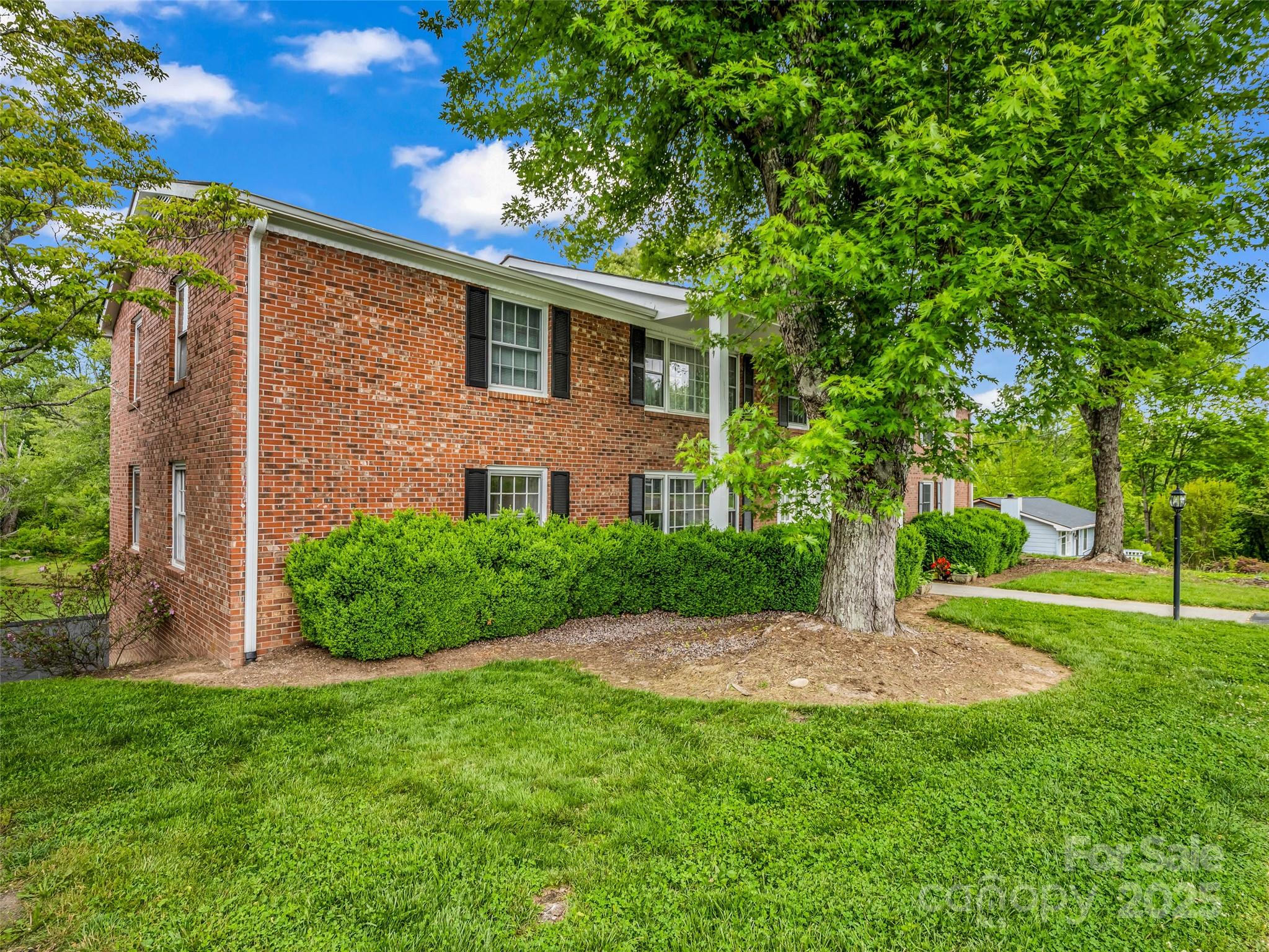 65 Brookside Drive 35
