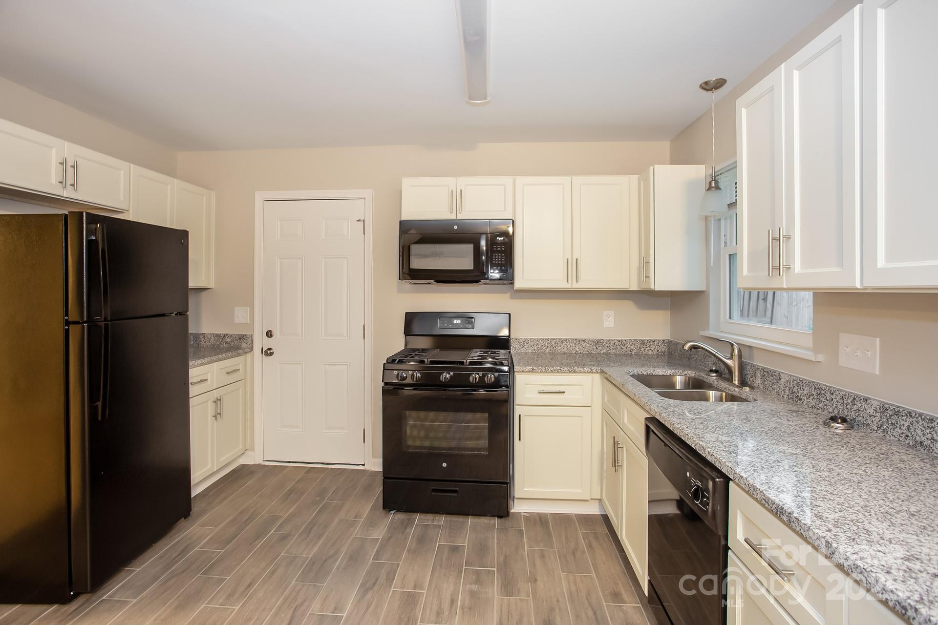 10321 Roundhouse Circle