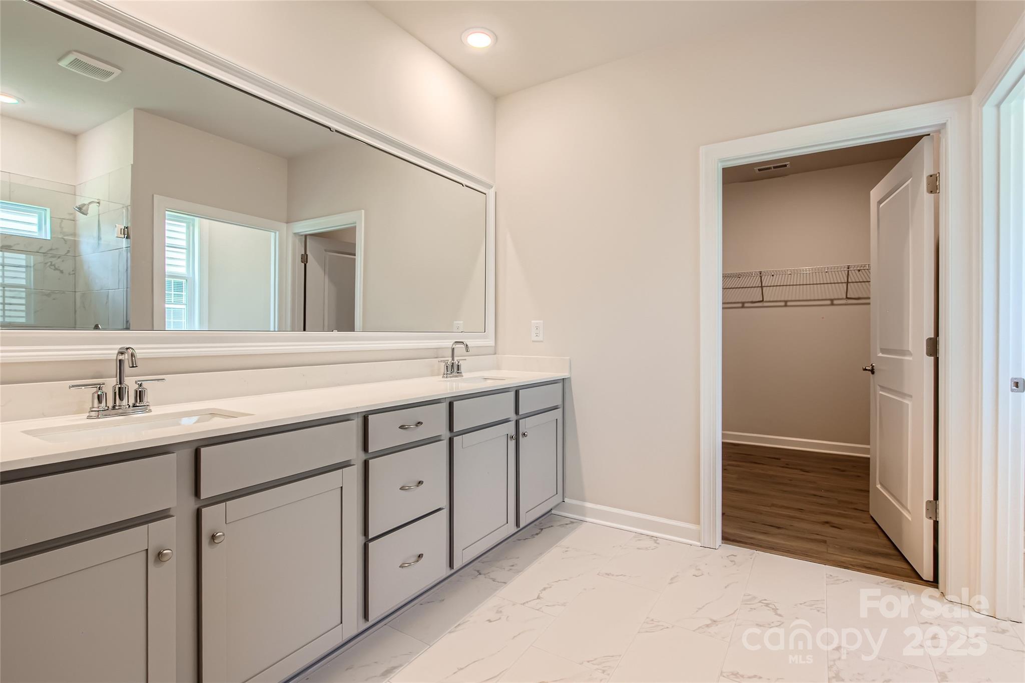 Roselyn - Residential